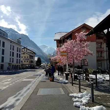 New.. Matten Family Suite, Sleeps 4 Апартаменты Matten bei Interlaken