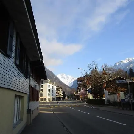 New.. Matten Family Suite, Sleeps 4 Matten bei Interlaken