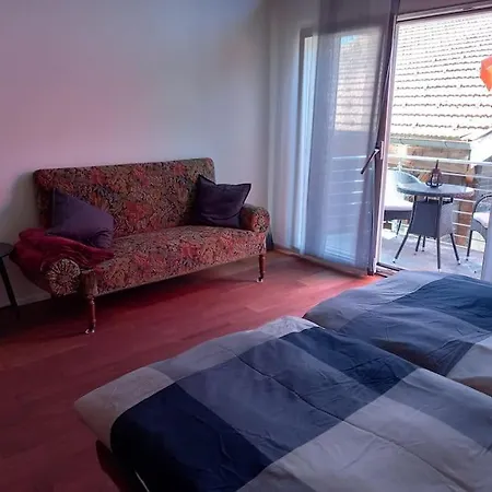 Апартаменты New.. Matten Family Suite, Sleeps 4 *